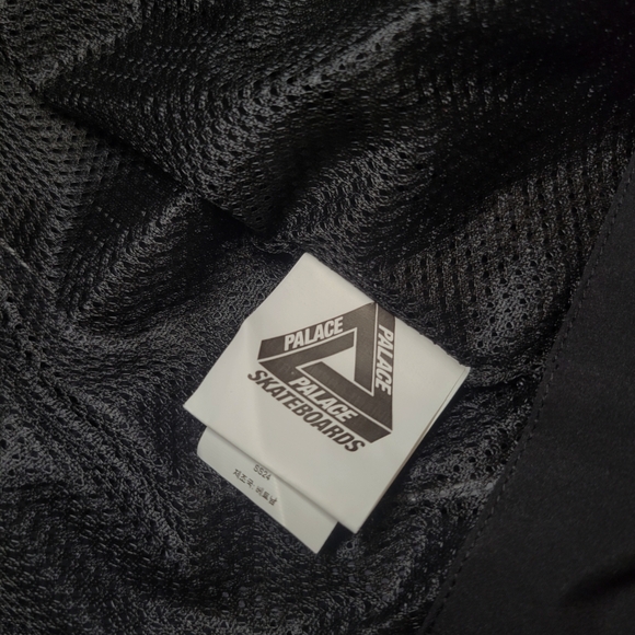 Palace x Umbro Jacket WindbreakerZip - Picture 5 of 11